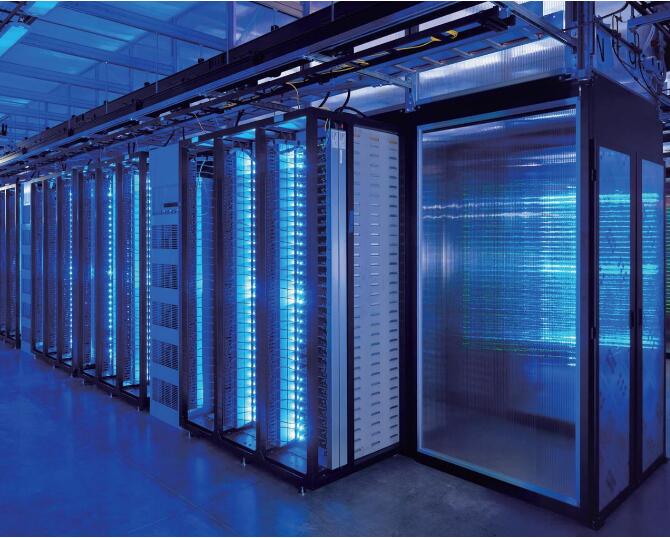 则主要有网络硬件设备、ACL、OSPF、LACP、VIP、流量、负载均衡、二三四七层情况、网络监控、万兆板卡、核心交换等。网络是数据中心的重要组成部分，是一切工作运行的基本保证，没有网络数据中心就无法运转起来，所以保证网络稳定是数据中心运维工作中的重中之重。这里主要关注的就是网络的硬件问题，ACL部署还有流量监控情况。
